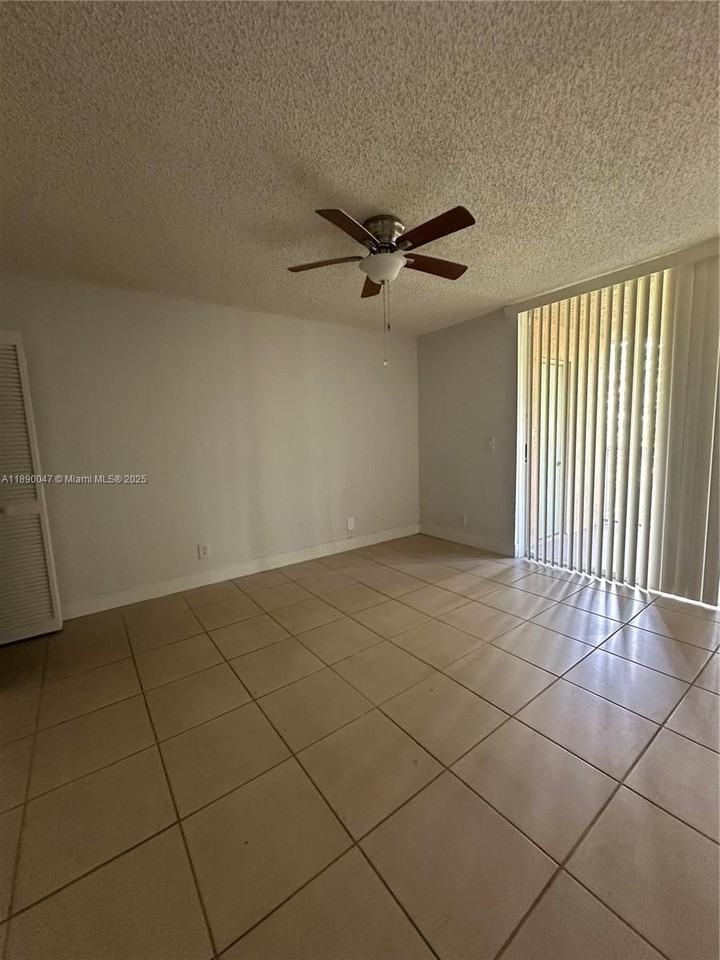 4005 W Mcnab Rd #C203 - Photo 5 of 7