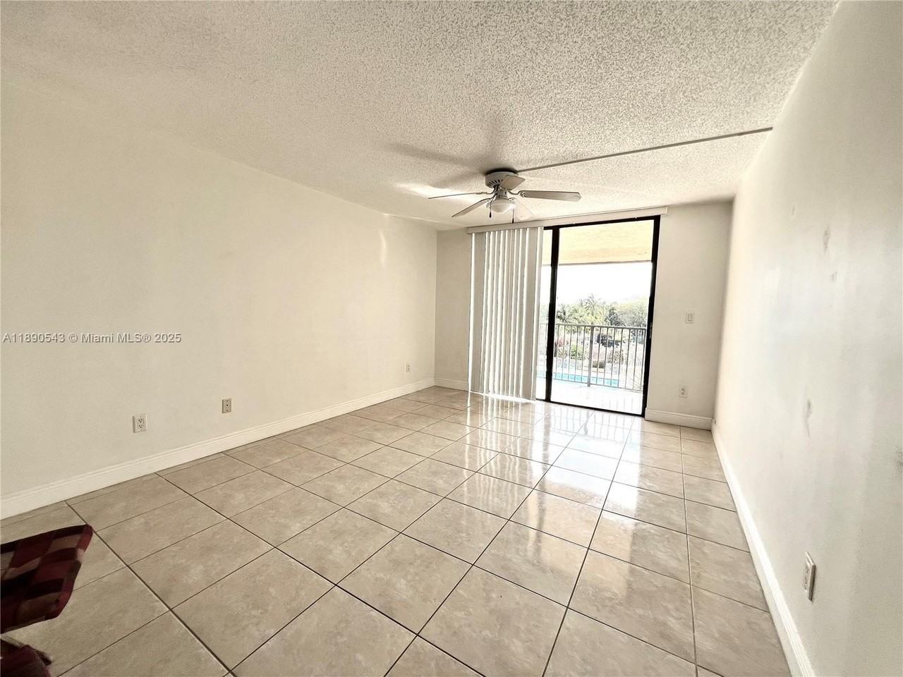 14415 N Kendall Dr #407G - Photo 5 of 17