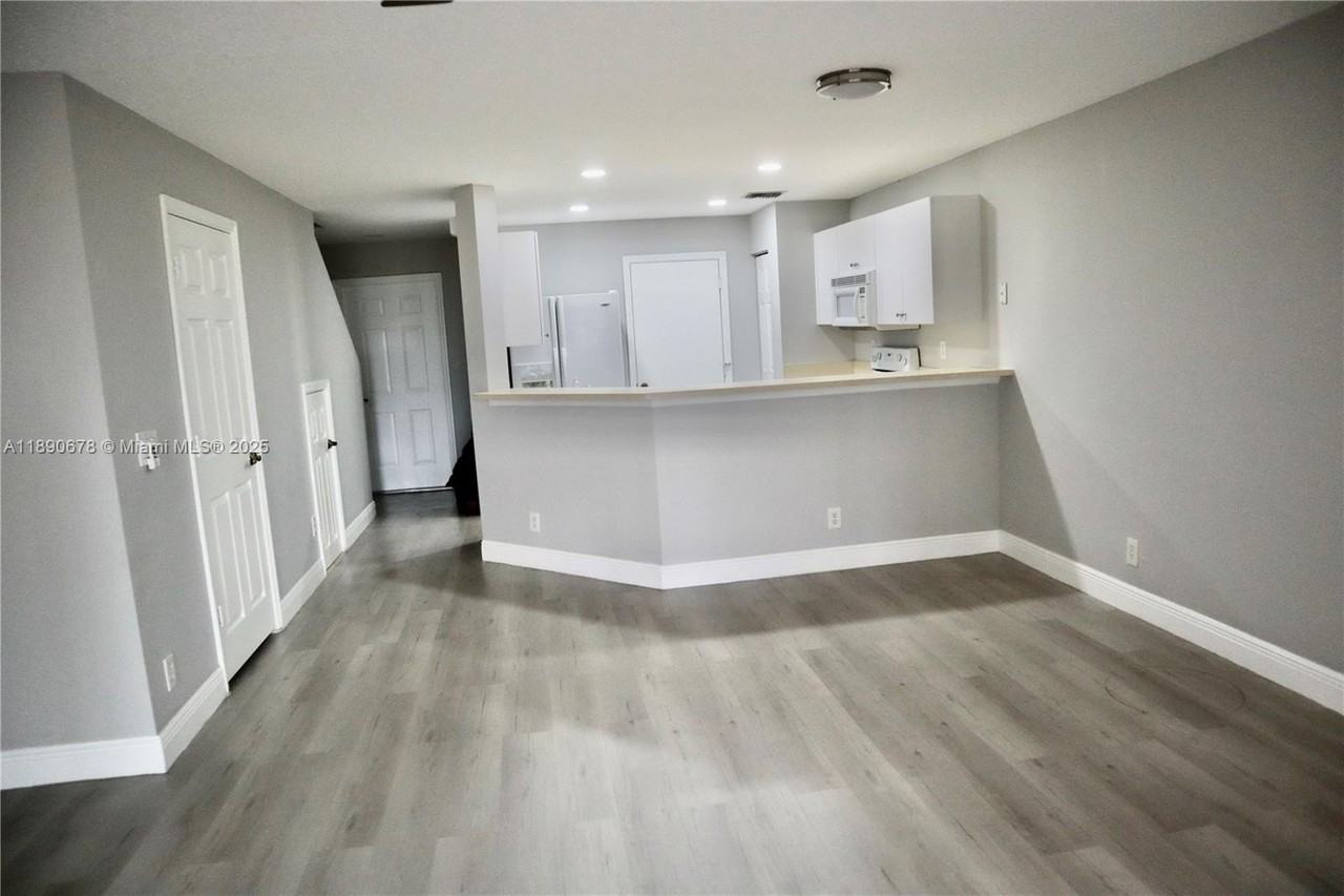 8656 South Southgate Shores Circle #8656 - Photo 6 of 29