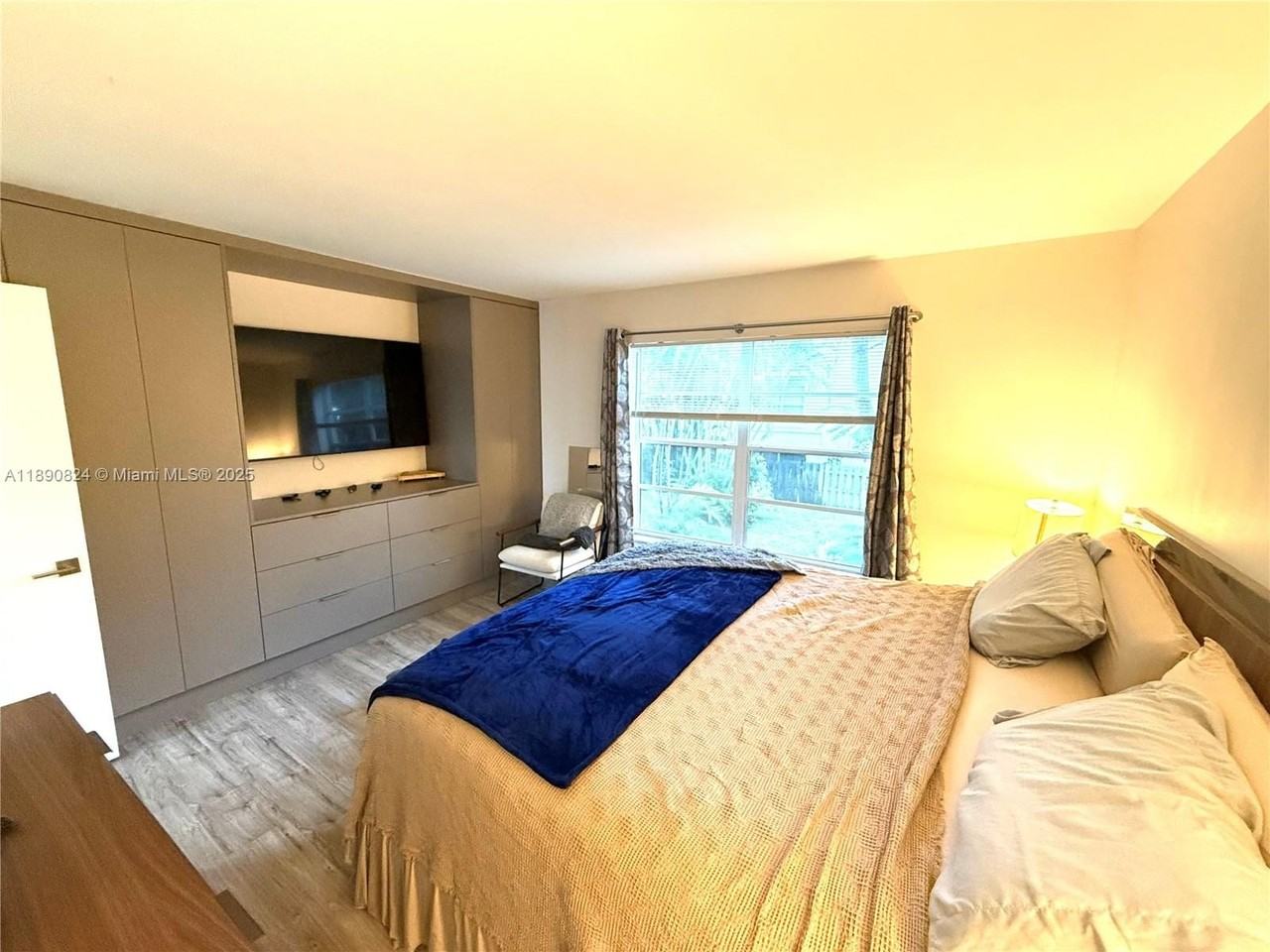 809 W Oakland Park Blvd #K4 - Photo 6 of 10