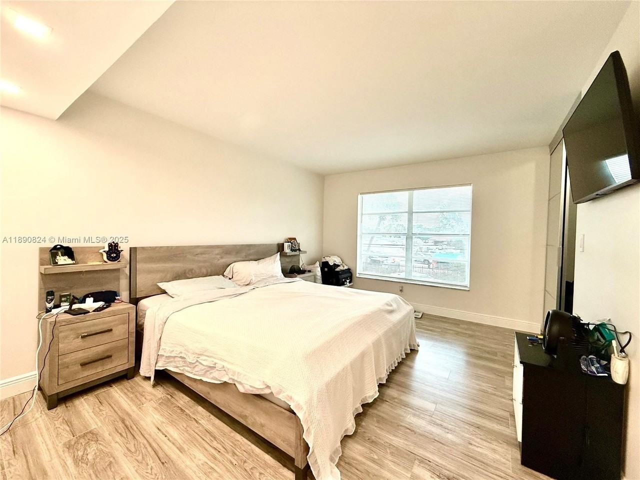 809 W Oakland Park Blvd #K4 - Photo 7 of 10