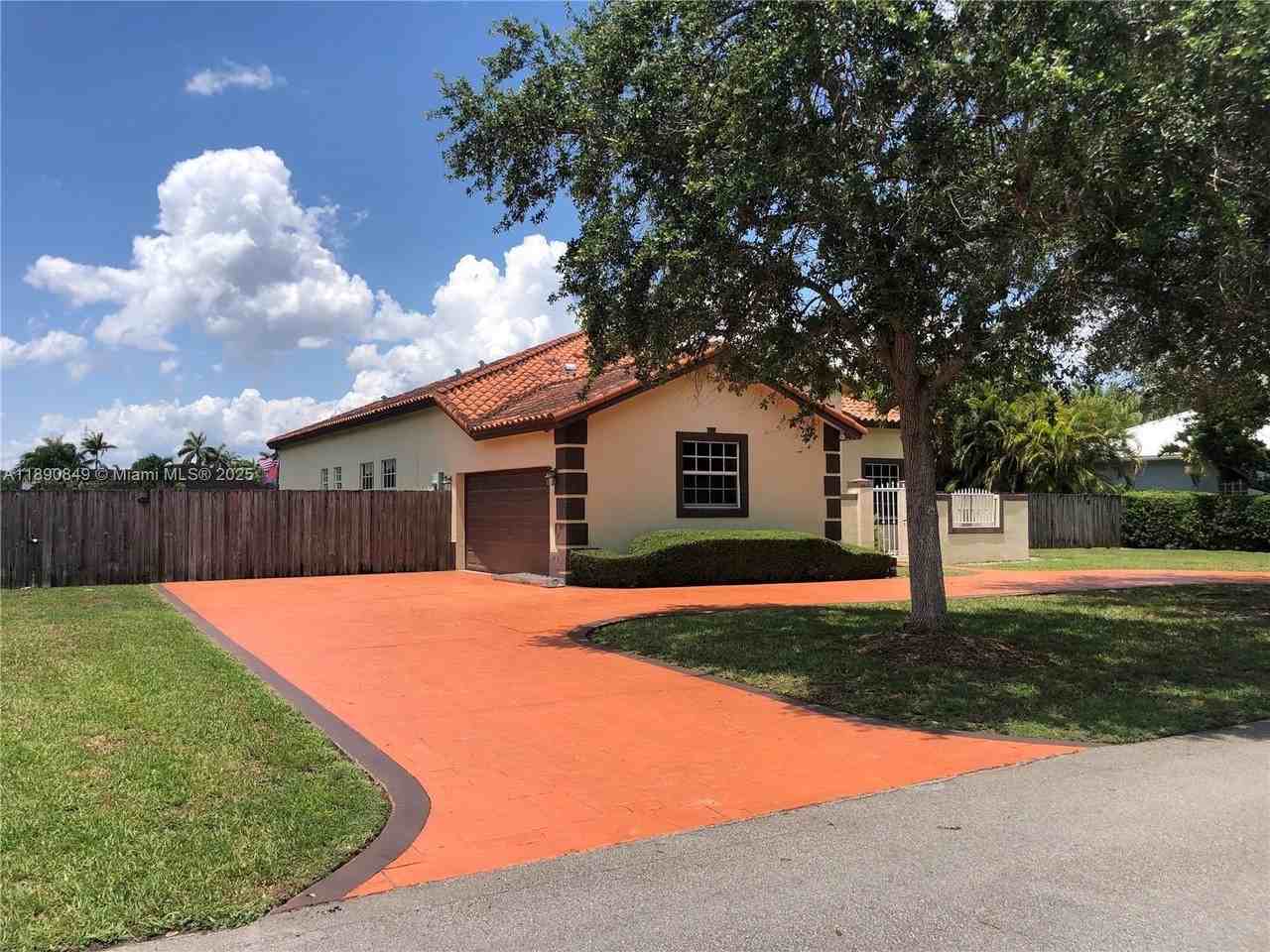 18721 Sw 291st Ter #0 - Photo 4 of 15