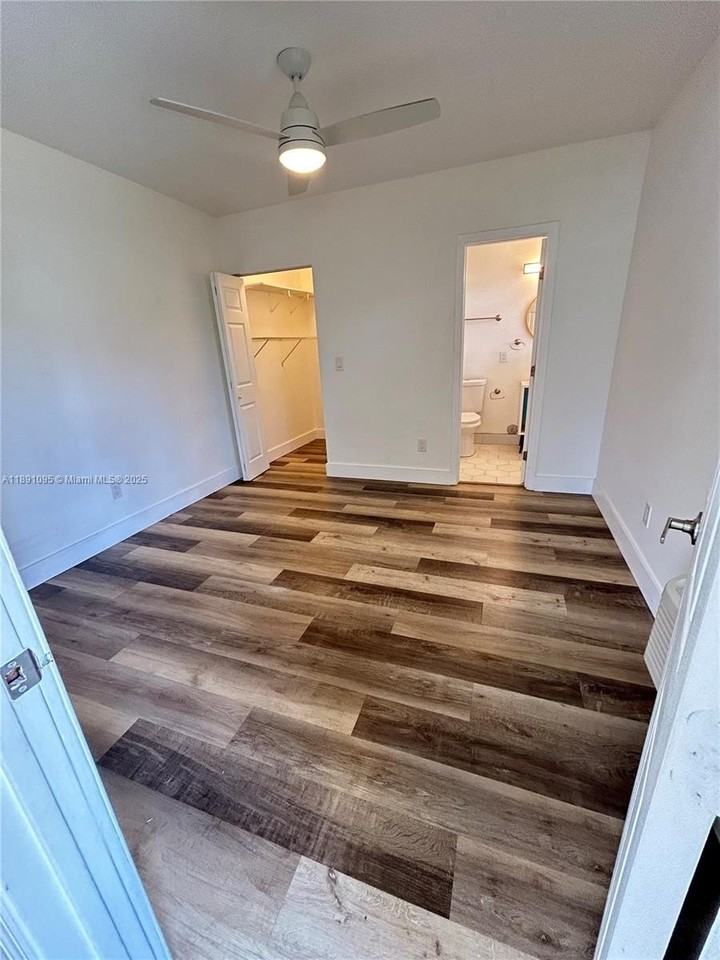 571 Ne 67th St #1 - Photo 5 of 13