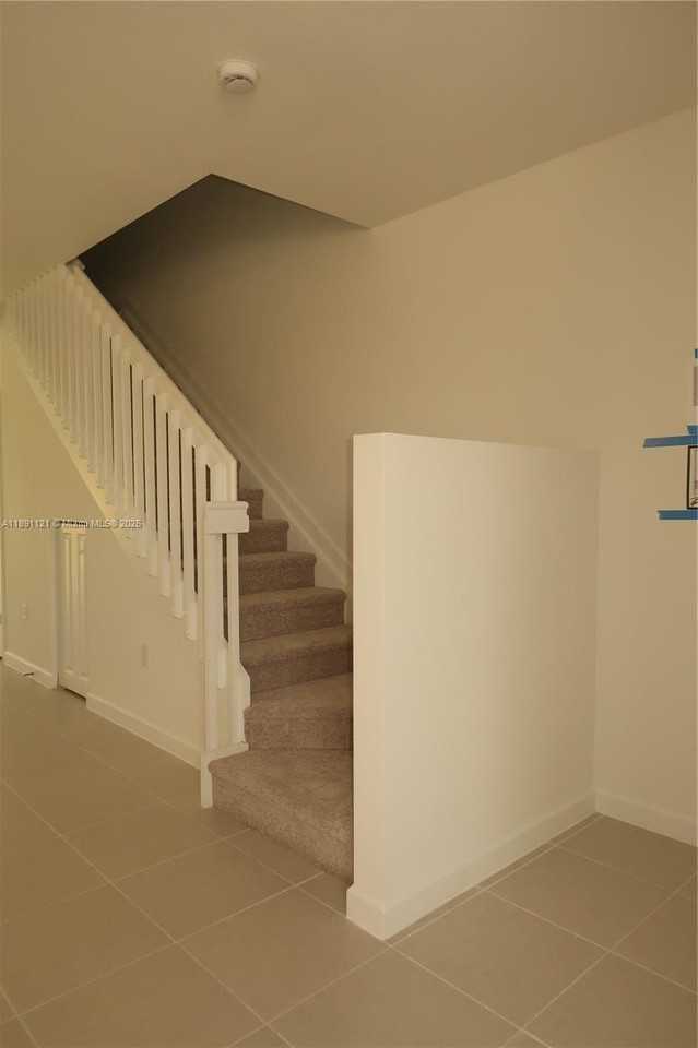 1517 Se 27th Rd - Photo 3 of 9