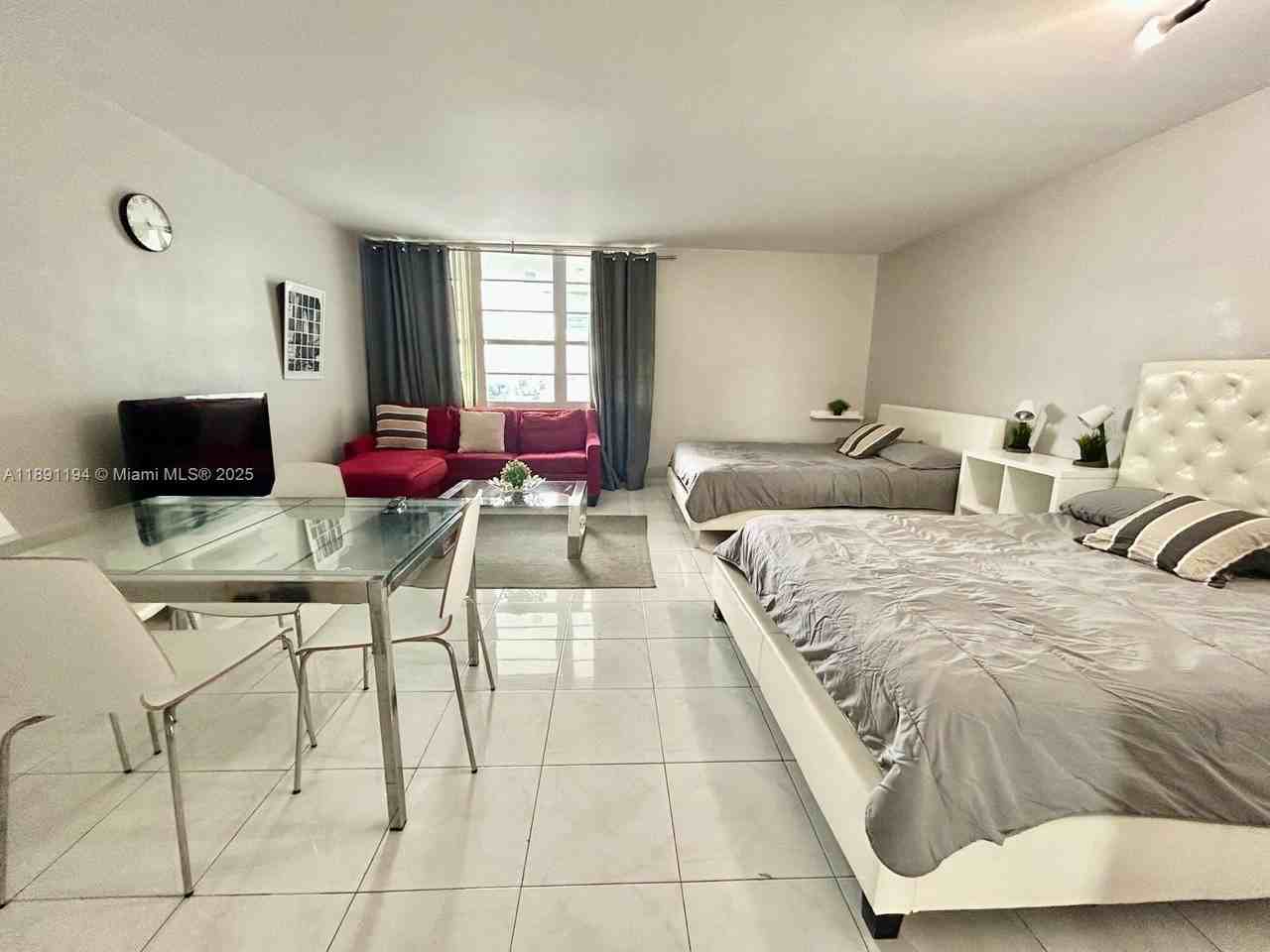 100 Lincoln Rd #1616 - Photo 3 of 7