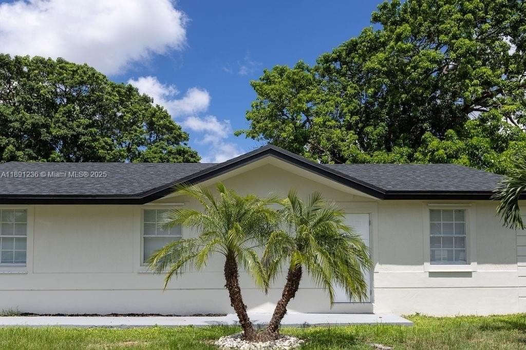 355 Sw 17th Ave - Photo 2 of 31