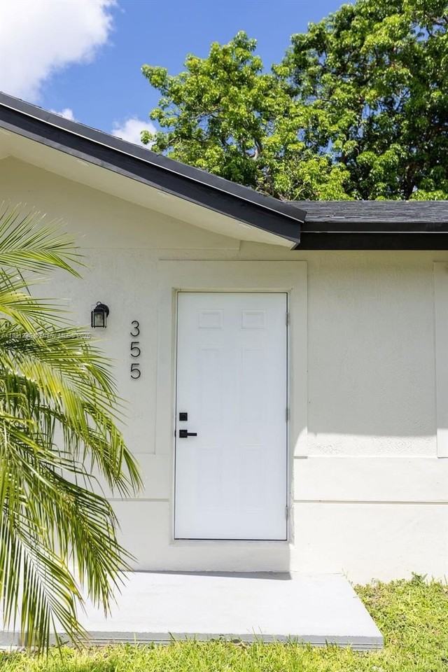 355 Sw 17th Ave - Photo 4 of 31