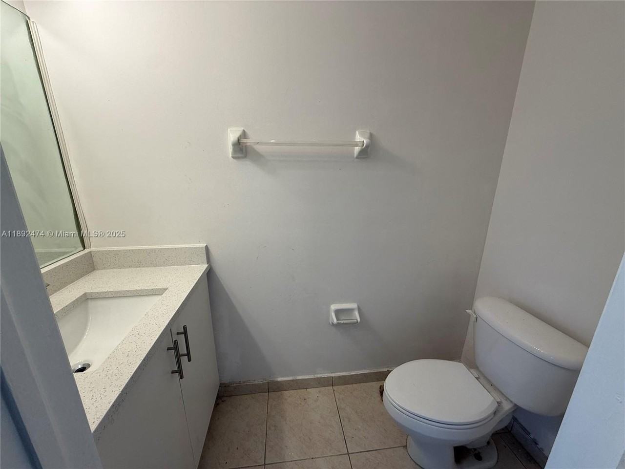 1512 Se 31st Ct #1512 - Photo 6 of 11