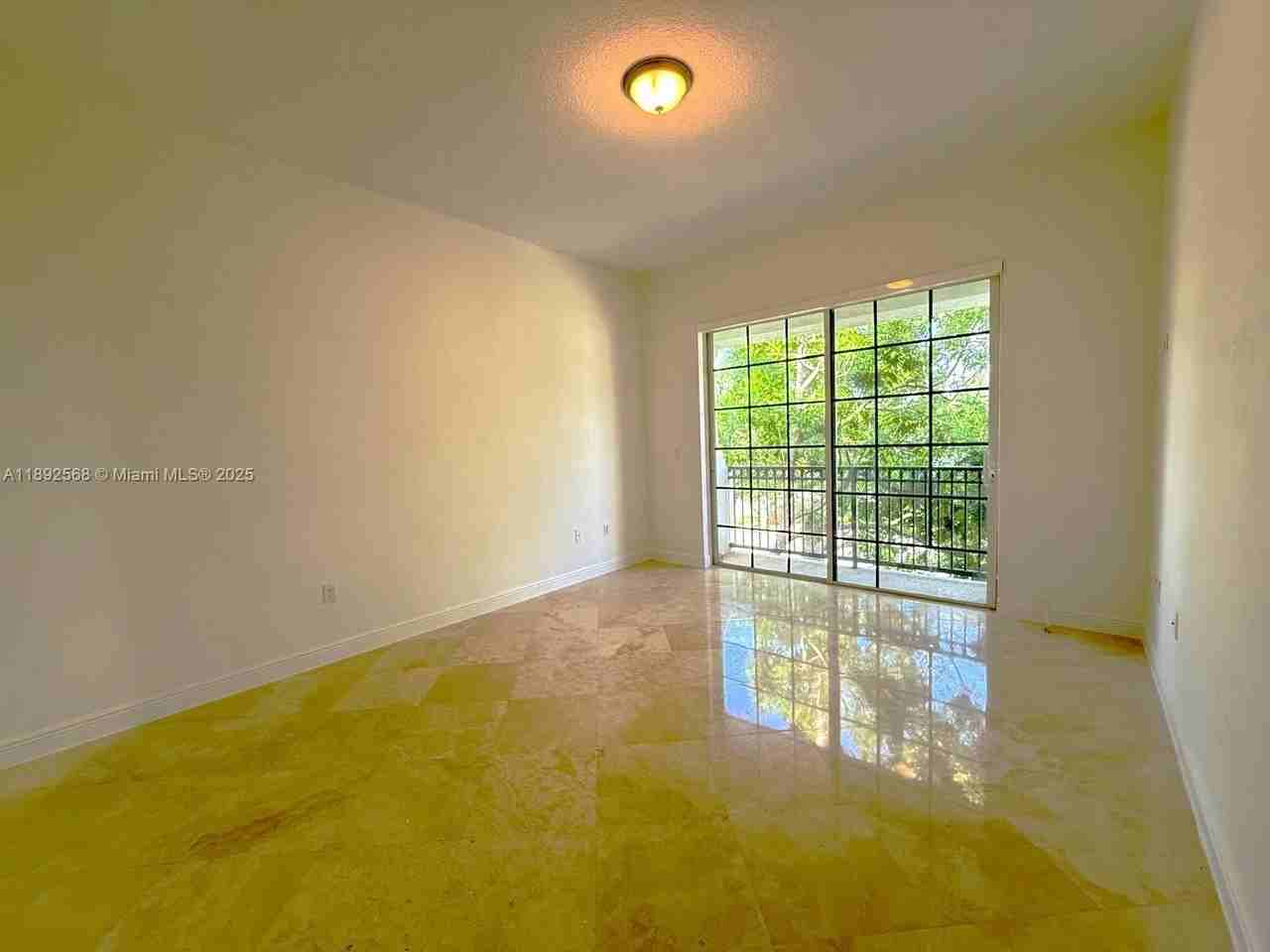 996 Sanibel Dr - Photo 6 of 50