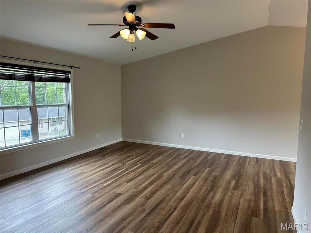 304 Vine St - Photo 3 of 20