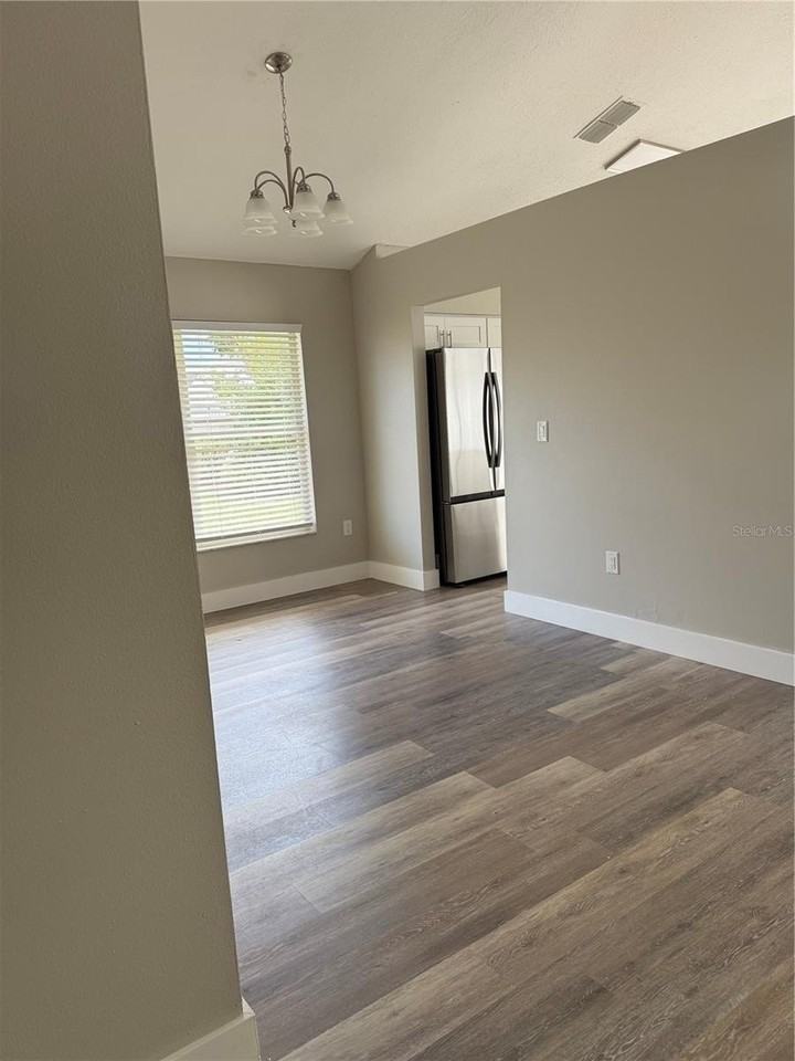 115 Oxford Rd - Photo 3 of 16