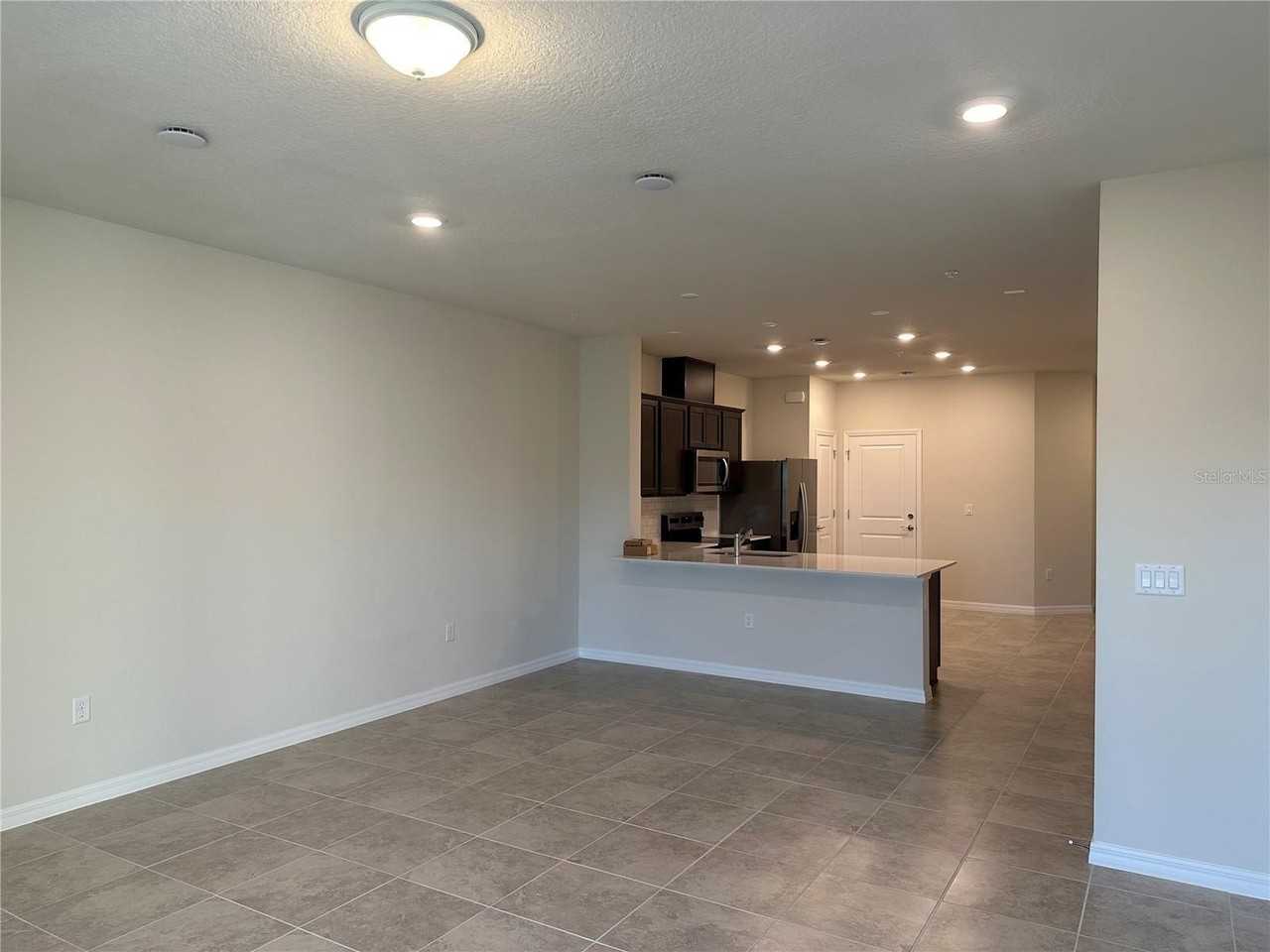 3079 Emerald Acres Ln - Photo 4 of 23