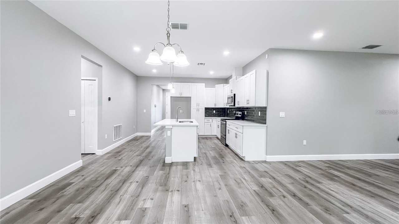 2725 Nova Dr - Photo 6 of 25