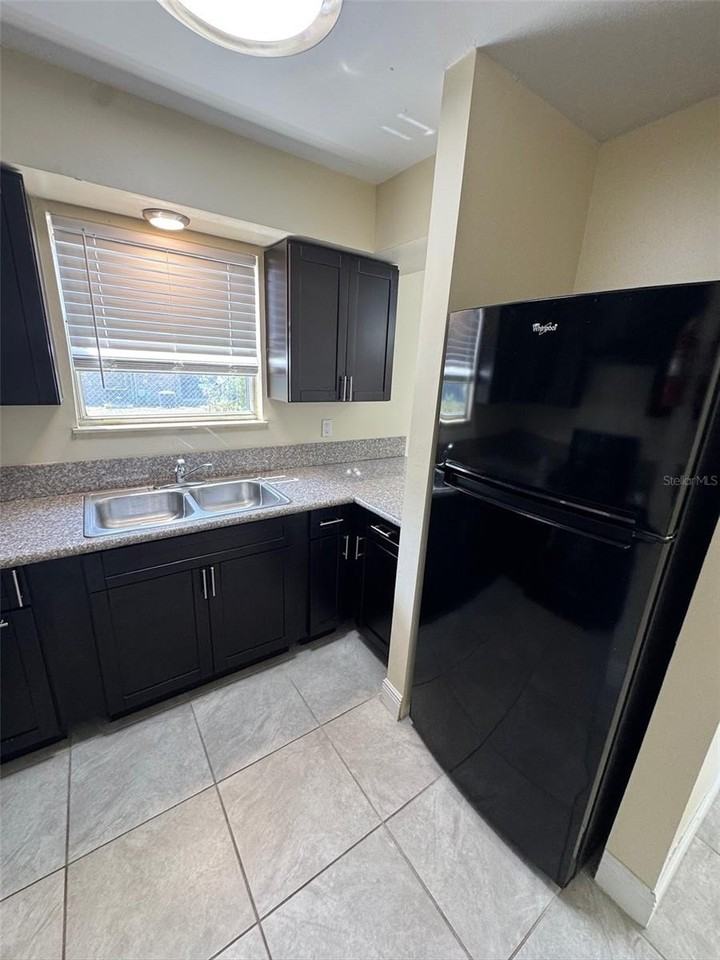 1179 Bentley Rd #4 - Photo 6 of 10