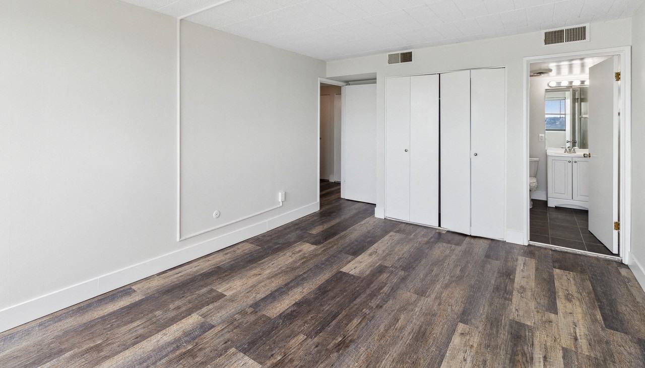 Walnut Towers at Frick Park - Photo 2 of 50