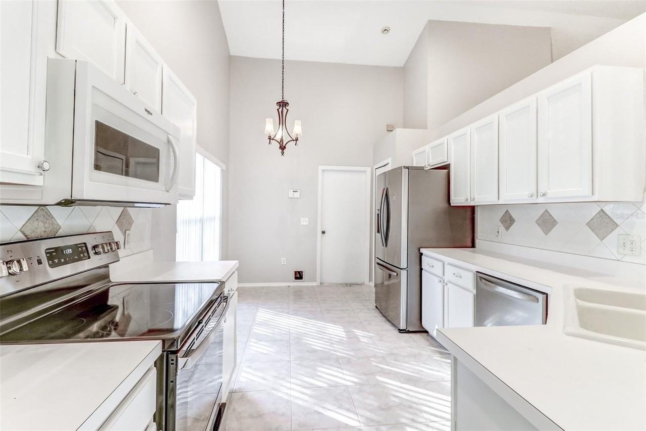 26903 Carla Pl - Photo 7 of 38