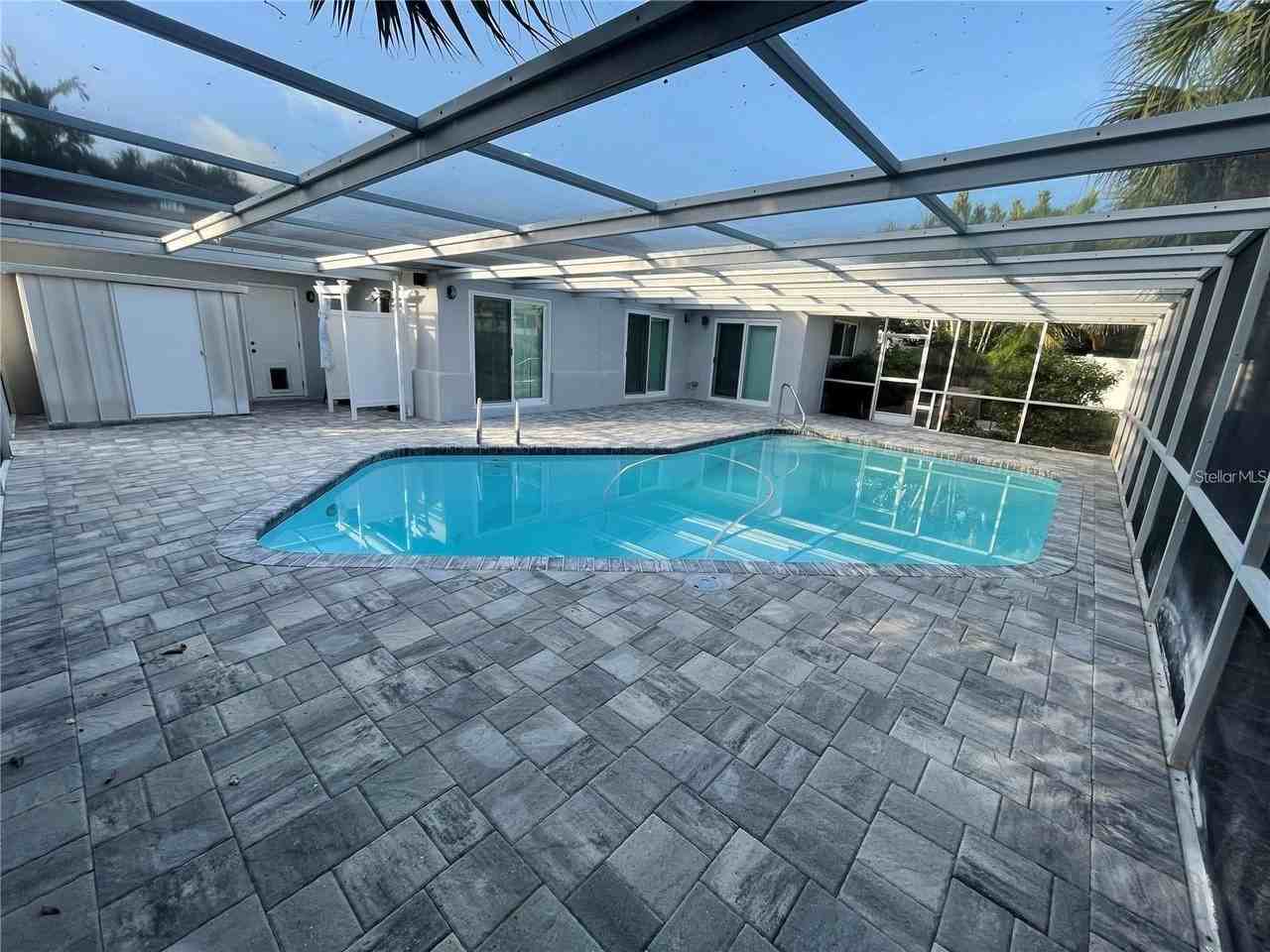 2460 E Vina Del Mar Blvd - Photo 2 of 18