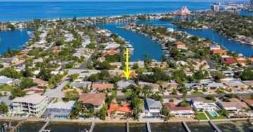 featured image of 2460 E Vina Del Mar Blvd