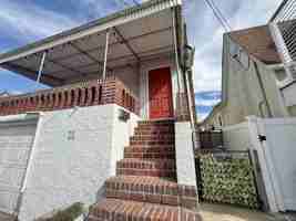 featured image of 70 Malone Ave #UPPER