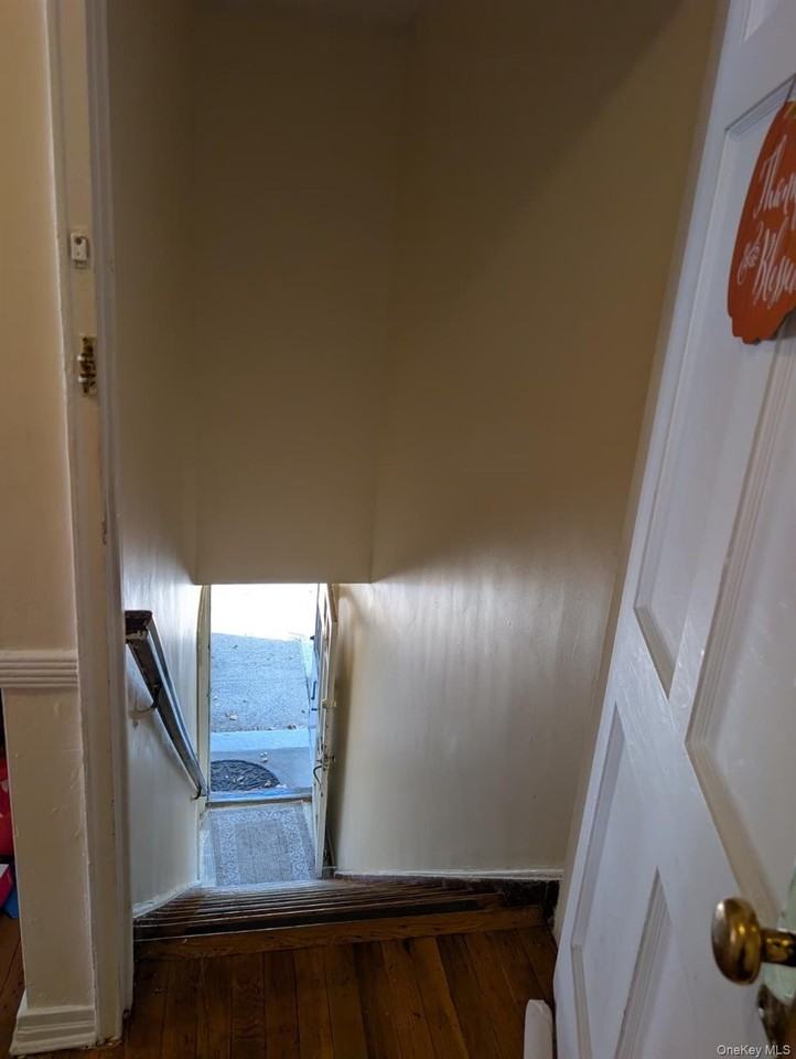 7540 197th St - Photo 5 of 14