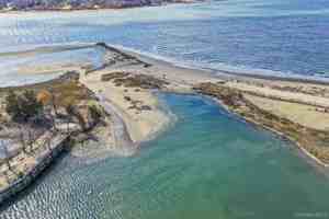 featured image of 4 Elfland Ct