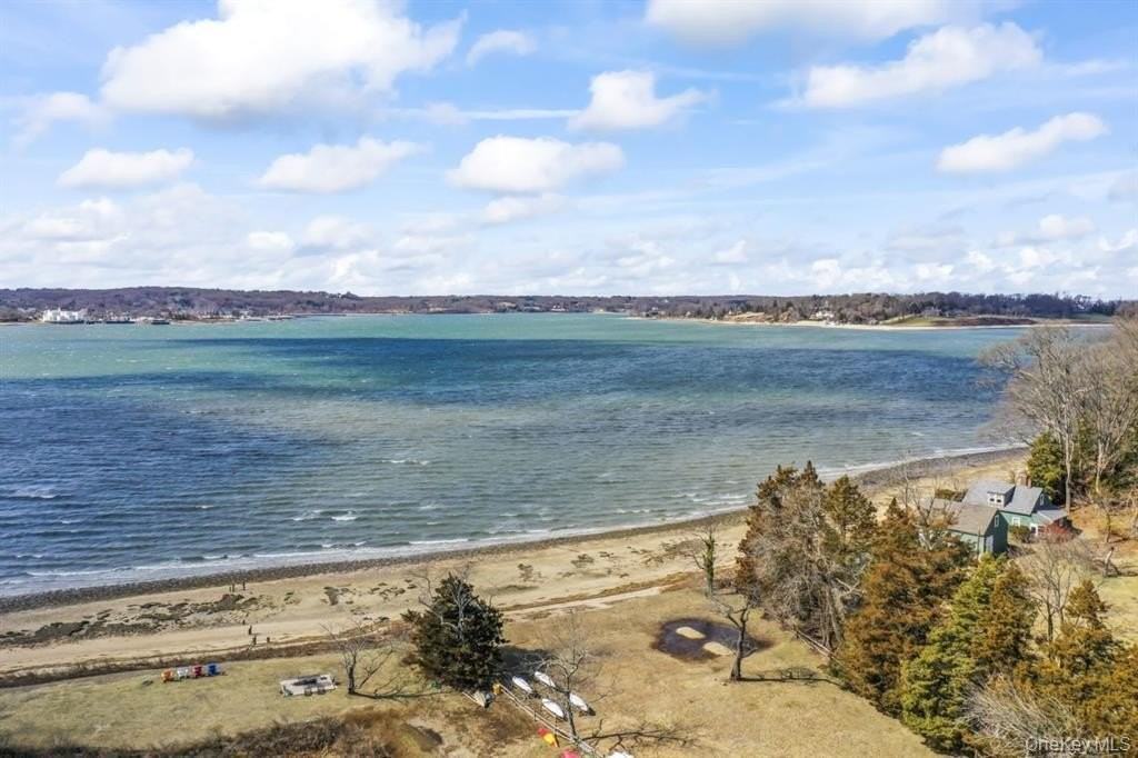 4 Elfland Ct - Photo 2 of 37