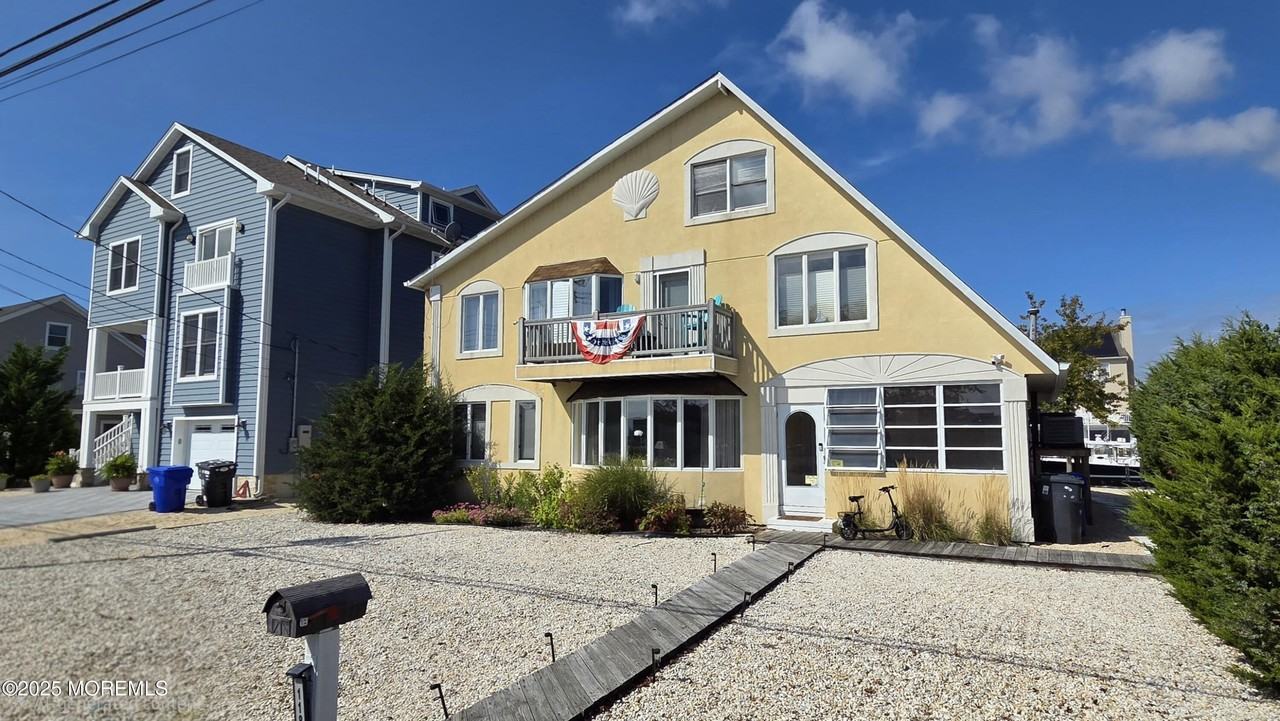 118 Alhama Drive - Photo 2 of 10