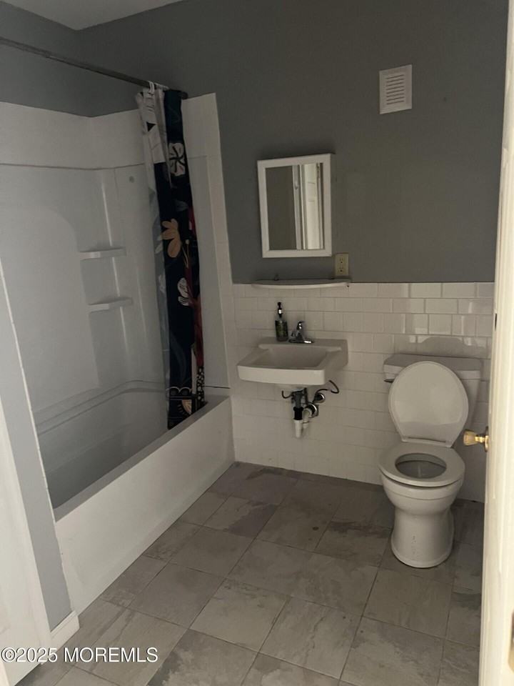 33 Vanderbilt Ave Unit 13 #13 - Photo 5 of 7