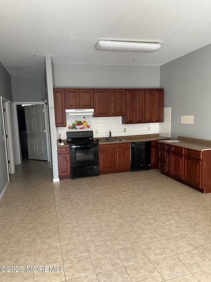 33 Vanderbilt Ave Unit 13 #13 - Photo 7 of 7