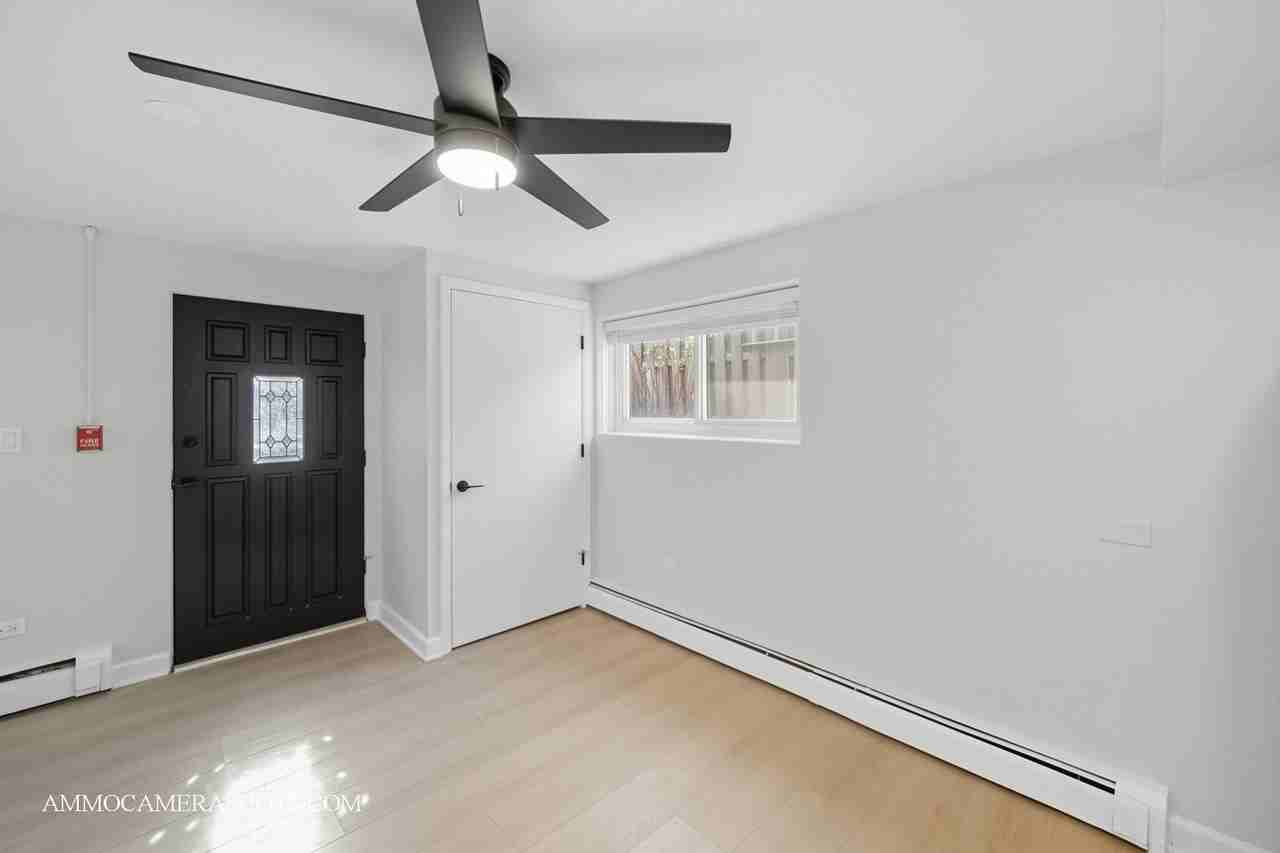 143 Ann St #1S - Photo 3 of 27