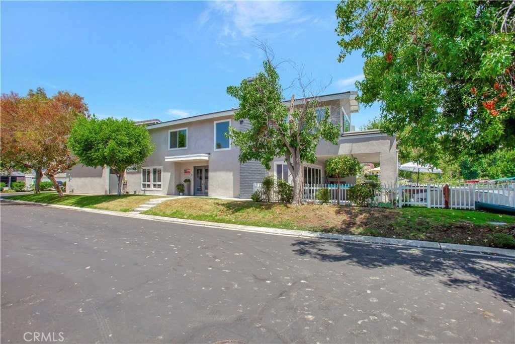 21782 Tahoe Ln - Photo 2 of 30