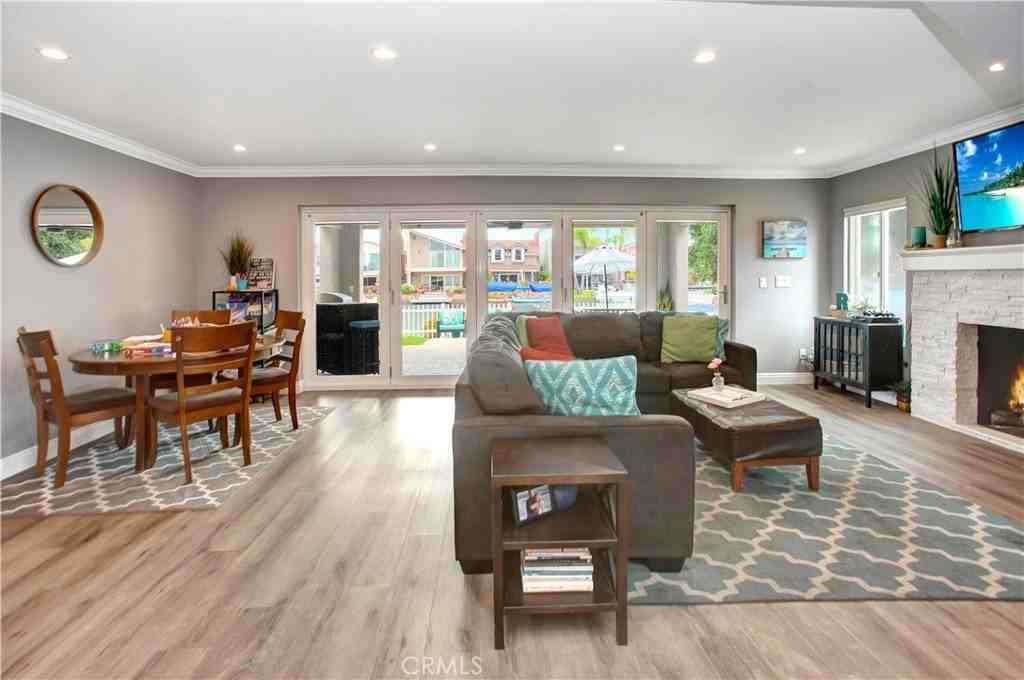 21782 Tahoe Ln - Photo 6 of 30