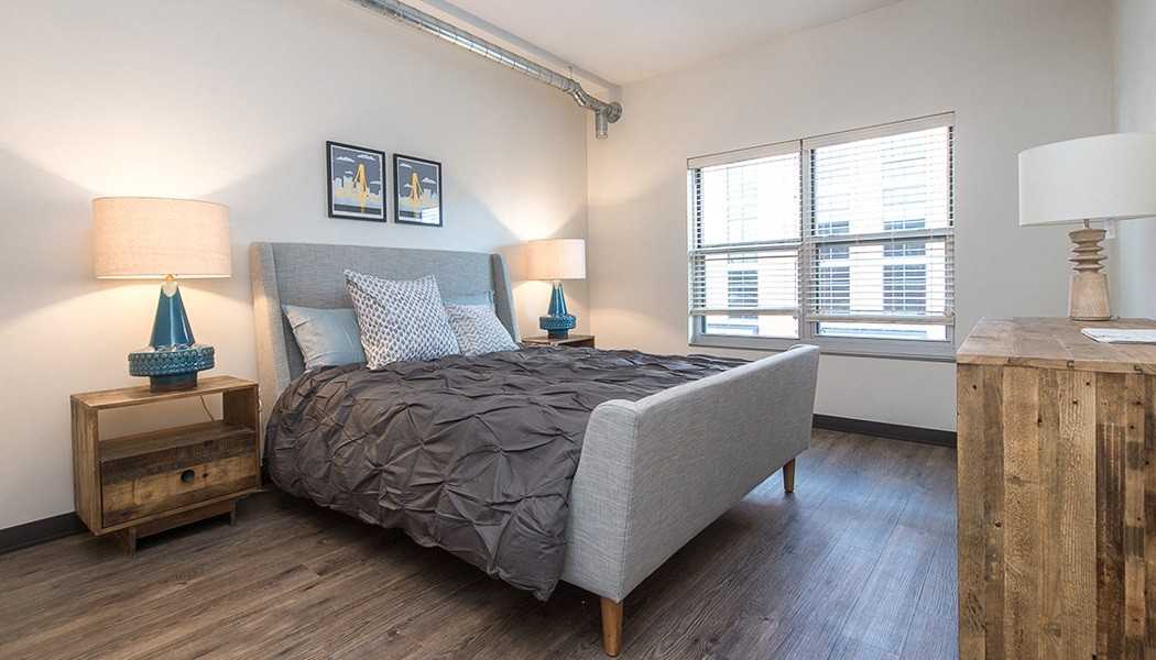 Hot Metal Flats - Photo 5 of 33