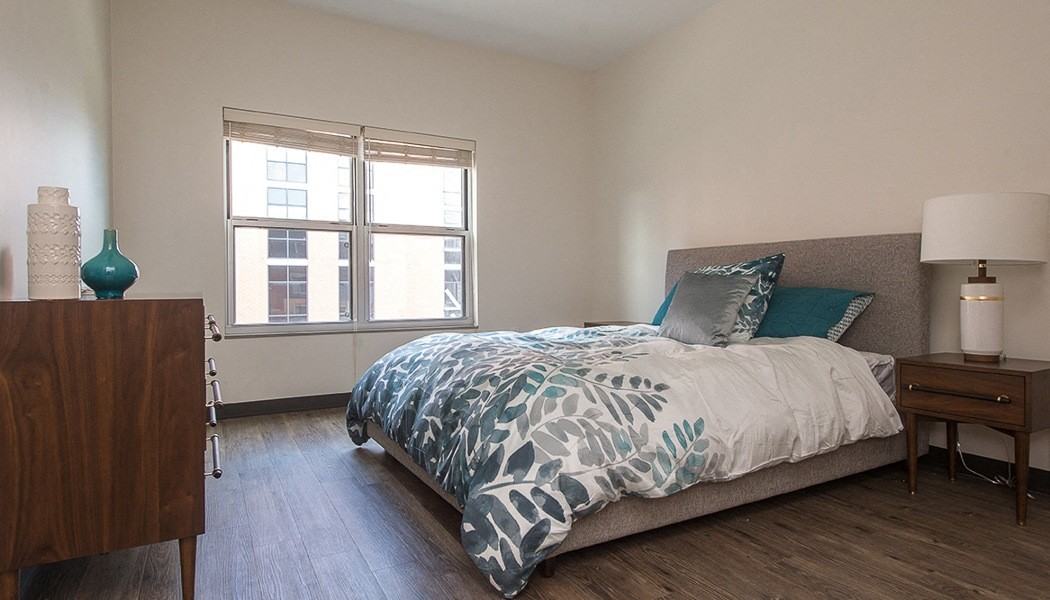 Hot Metal Flats - Photo 7 of 33