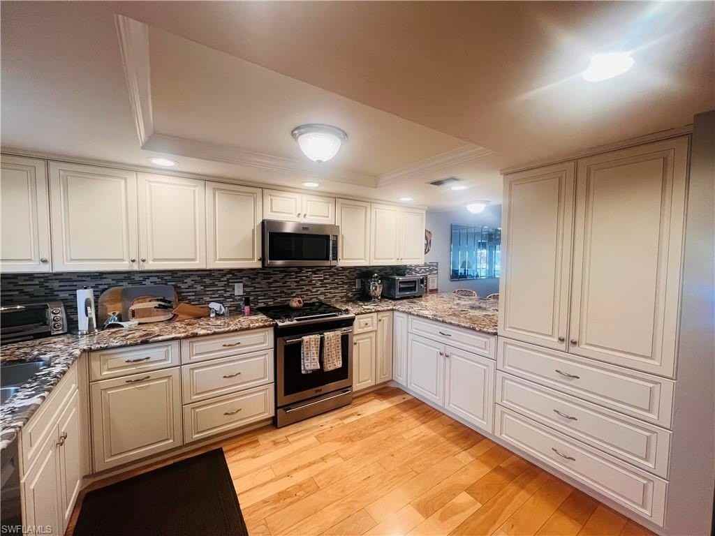 332 Charlemagne Blvd #H103 - Photo 6 of 22