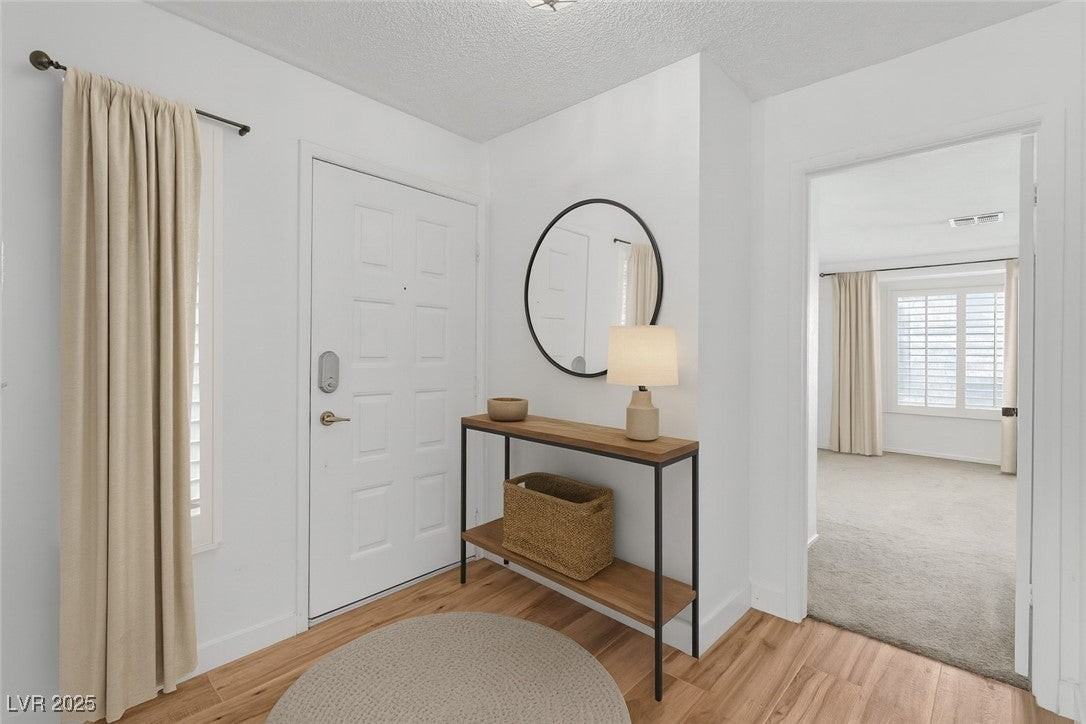 765 Butternut Ct - Photo 3 of 34