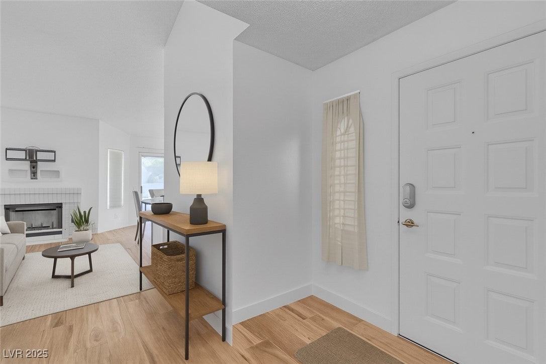 765 Butternut Ct - Photo 4 of 34