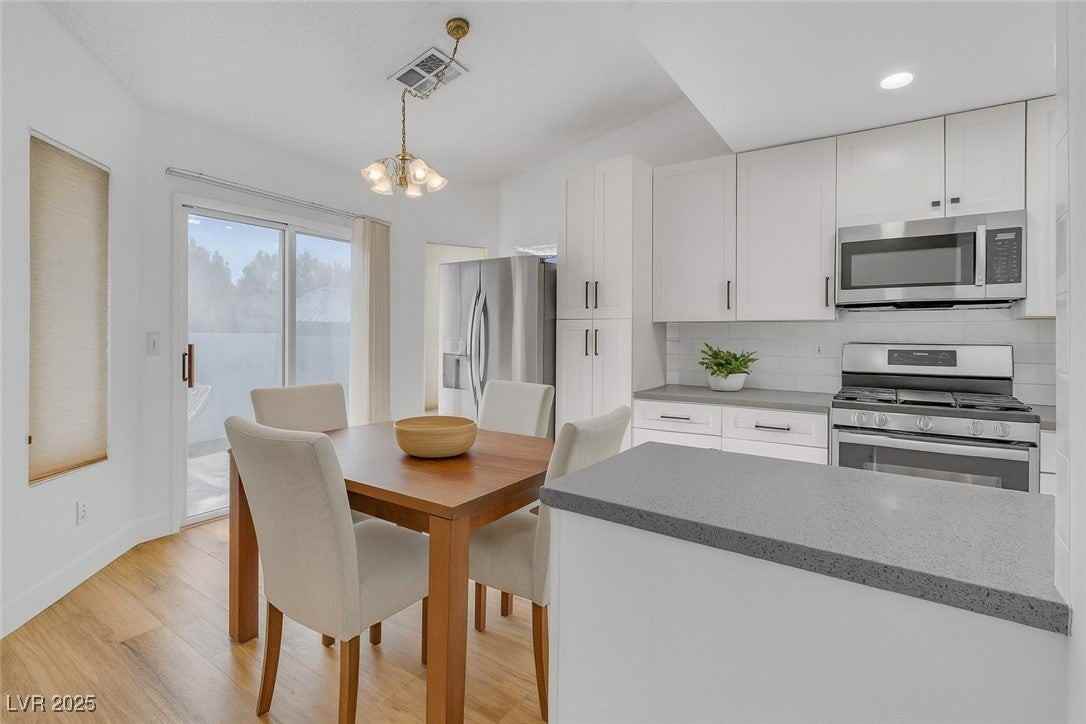 765 Butternut Ct - Photo 7 of 34