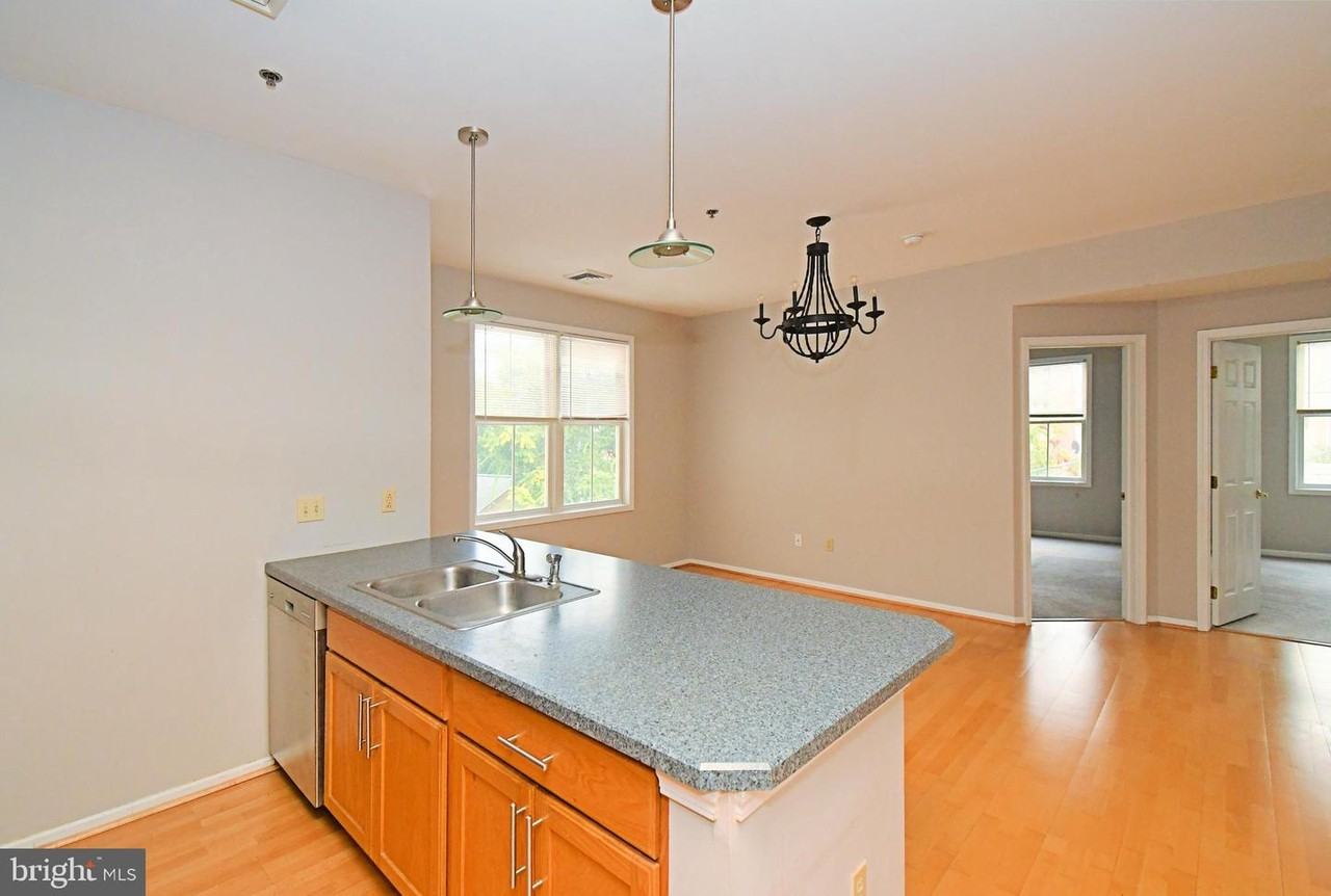 154 Bridge Street - Photo 6 of 36