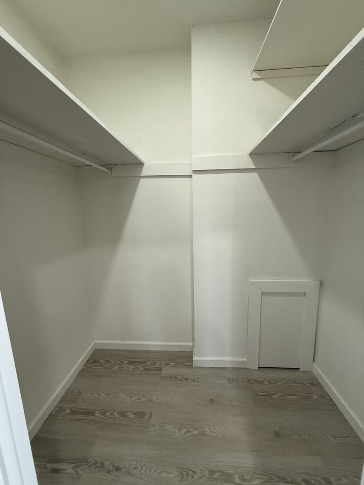 1635 Borbeck Ave - Photo 6 of 16