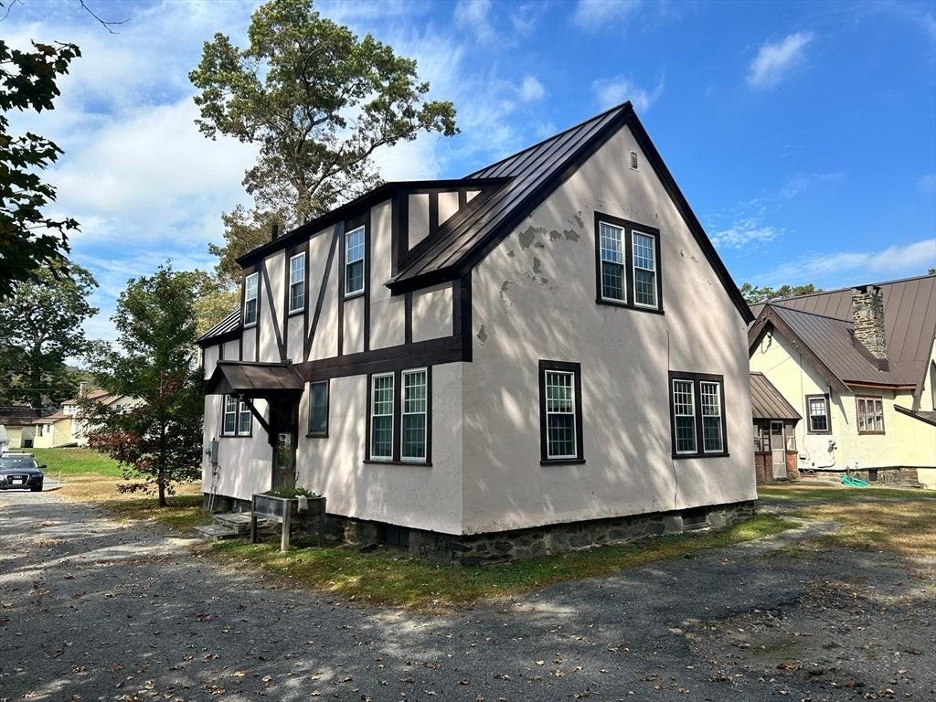 59 Munson St - Photo 2 of 23