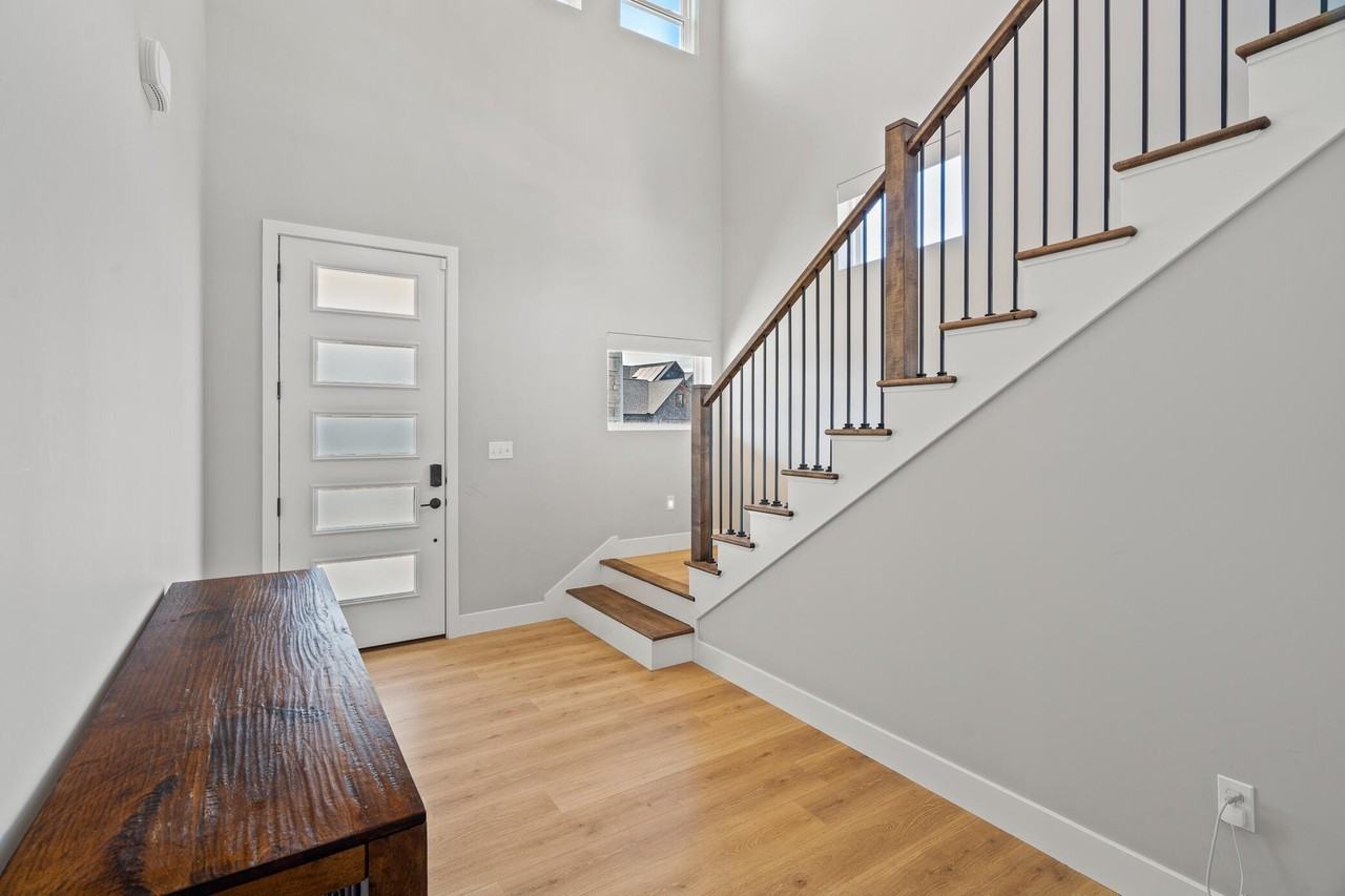 540 Angels Rest Way - Photo 6 of 43