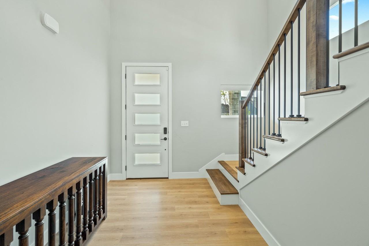 540 Angels Rest Way - Photo 7 of 43