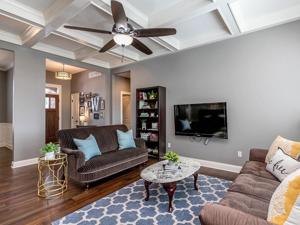 4106 Huron Court - Photo 4 of 22