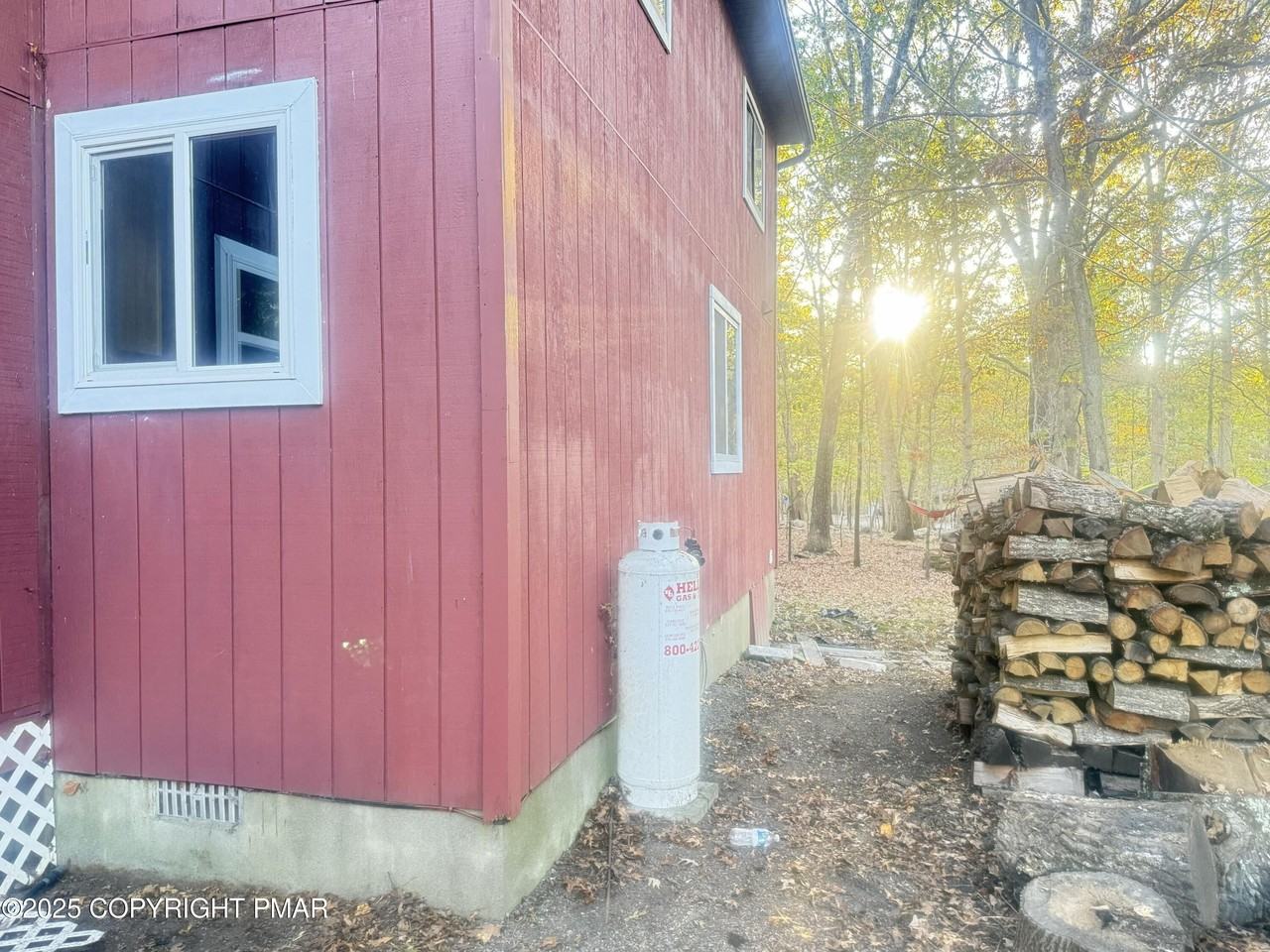 235 Scenic Dr - Photo 4 of 25