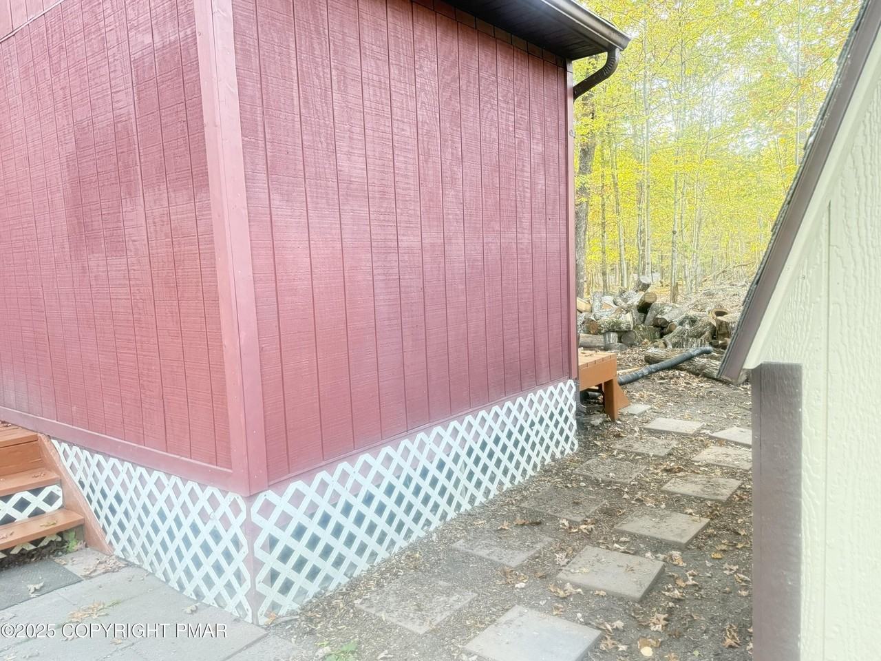 235 Scenic Dr - Photo 5 of 25