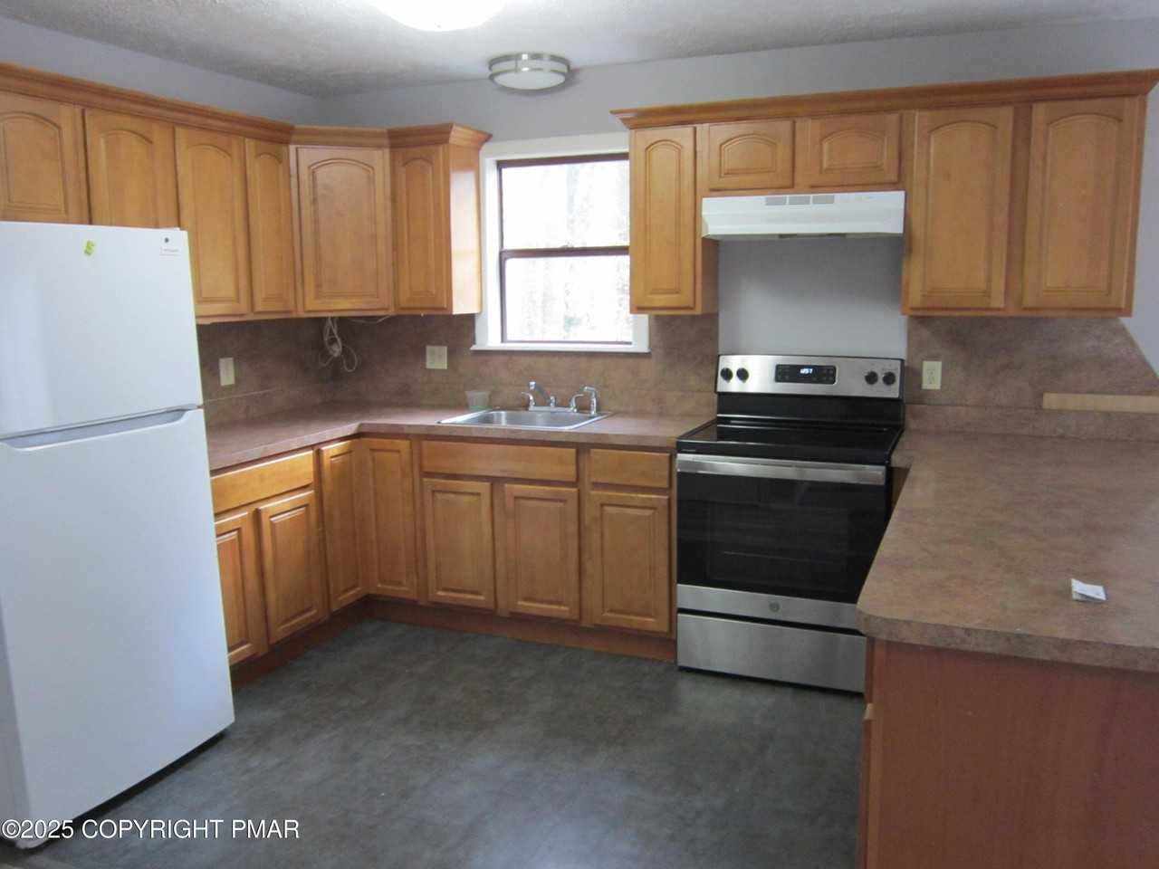 2906 Fairhaven Dr - Photo 2 of 11