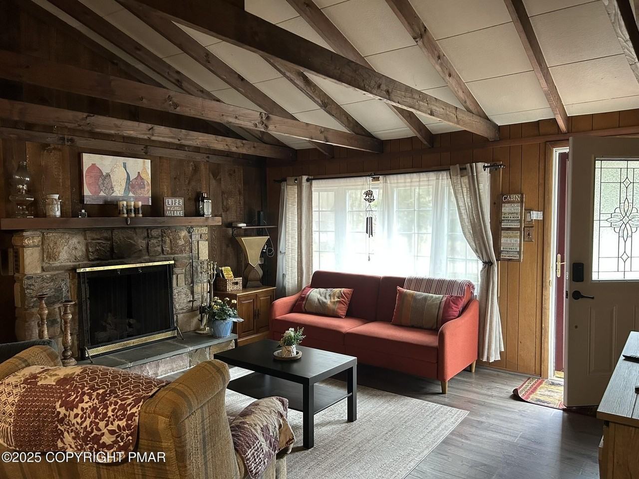 226 Tepee Dr - Photo 3 of 9