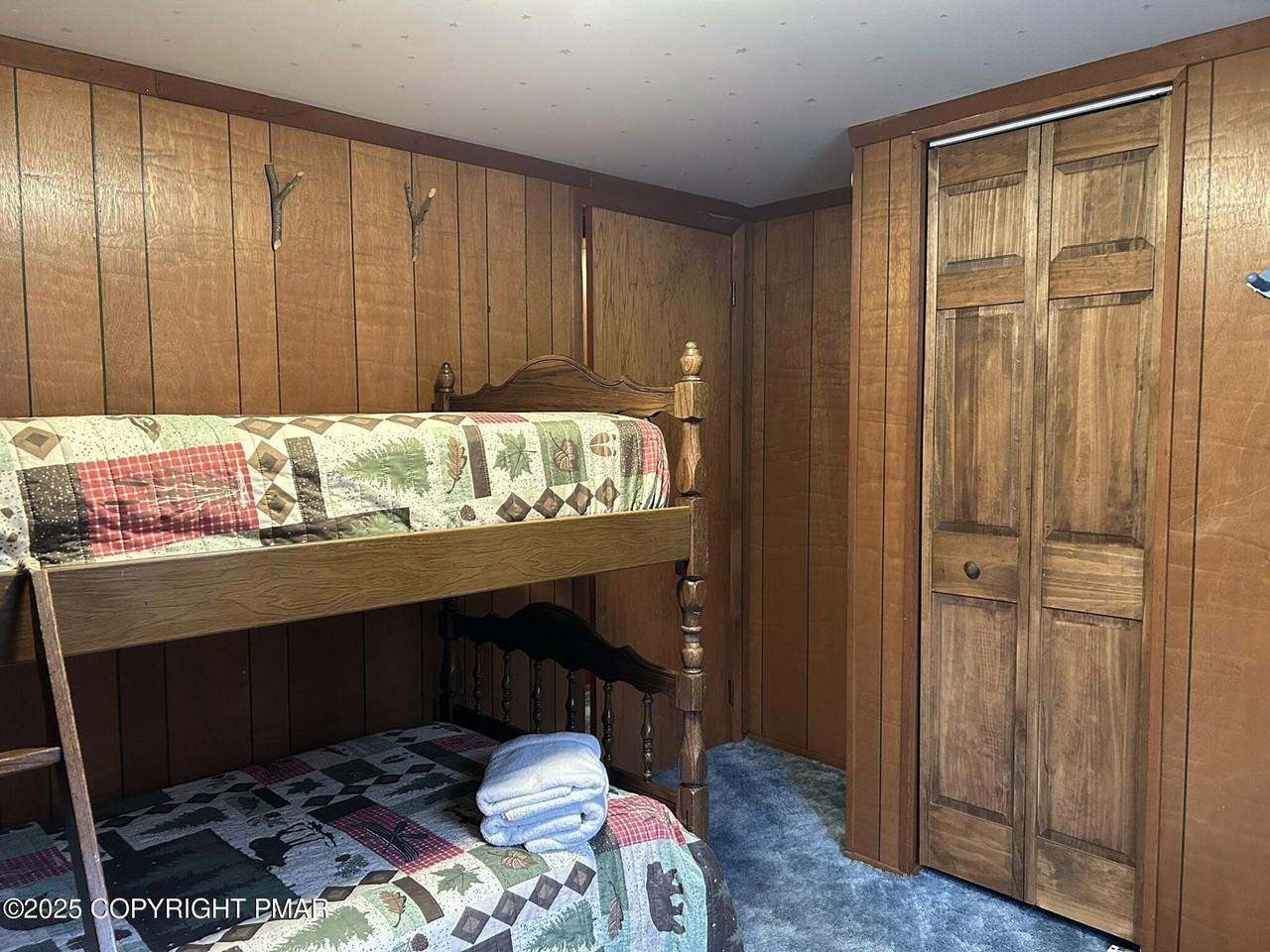 226 Tepee Dr - Photo 4 of 9