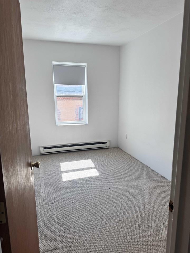 Norway St - Photo 3 of 16